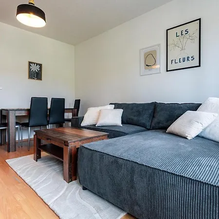 Adm Comfort - Free Parking Garage Apartament Bratysława