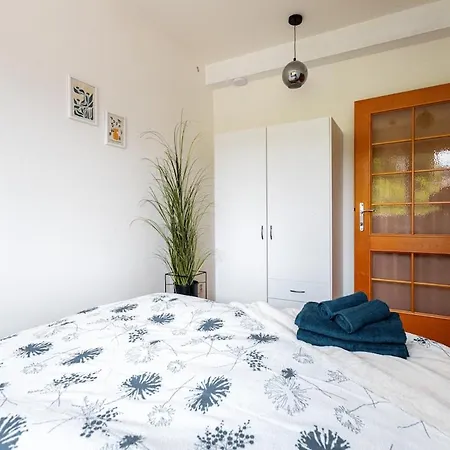 Adm Comfort - Free Parking Garage Apartament *