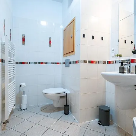 Adm Comfort - Free Parking Garage *