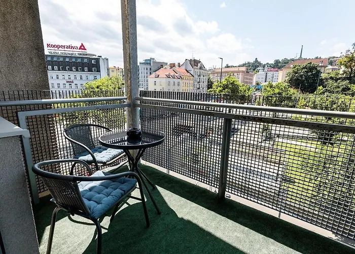 Lägenhet Adm Comfort - Free Parking Garage