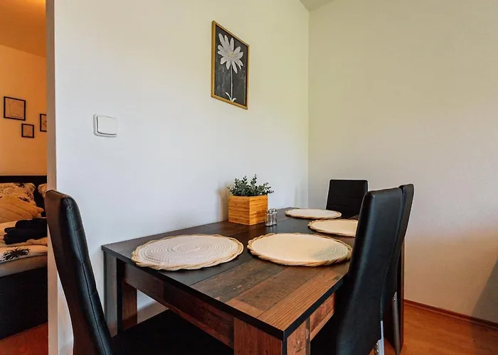 Lägenhet Adm Comfort - Free Parking Garage Bratislava