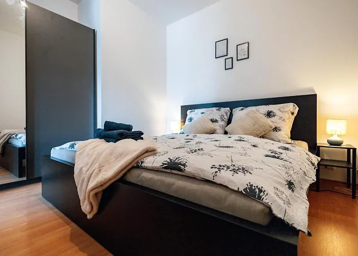 Lägenhet Adm Comfort - Free Parking Garage *