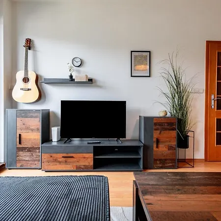 Adm Comfort - Free Parking Garage Братислава