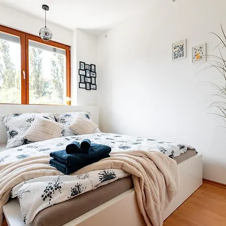 Adm Comfort - Free Parking Garage Братислава